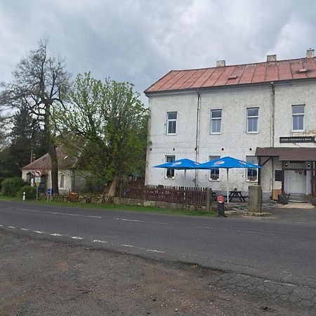 Pension U Johnu Petrovice  Buitenkant foto