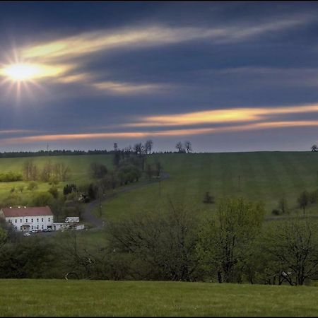 Pension U Johnu Petrovice  Buitenkant foto